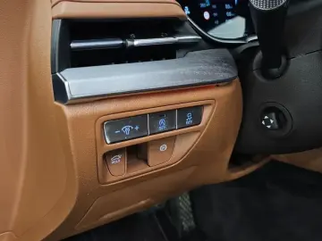 2023 Genesis G80 с пробегом 20 504 км