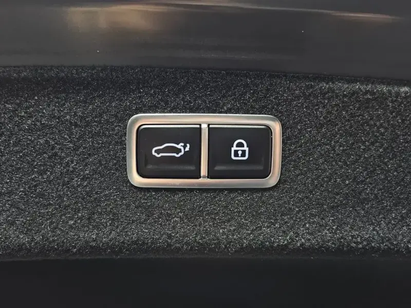 2023 Genesis G80 с пробегом 20 504 км