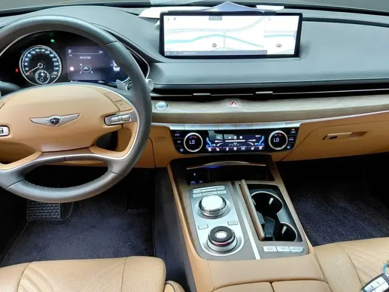 2023 Genesis G80 с пробегом 190 км