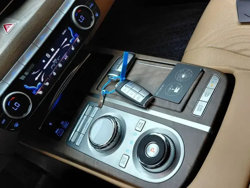 2023 Genesis G80 с пробегом 190 км