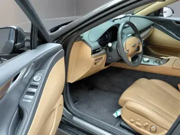 2023 Genesis G80 с пробегом 190 км