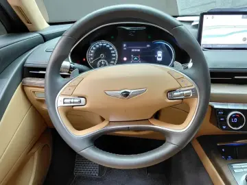 2023 Genesis G80 с пробегом 190 км