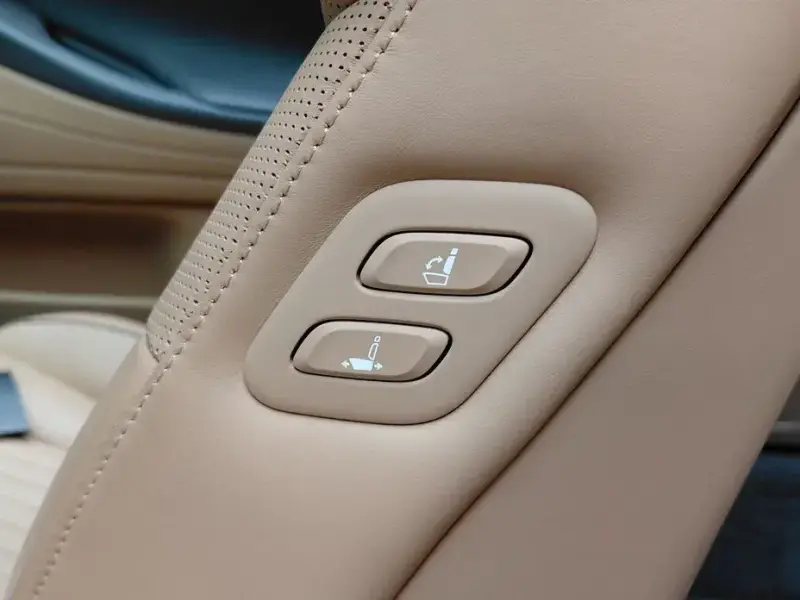 2023 Genesis G80 с пробегом 190 км