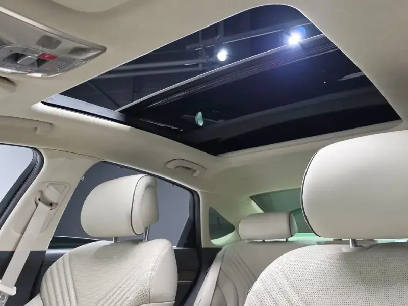 2023 Genesis G80 с пробегом 17 402 км