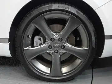 2023 Genesis G80 с пробегом 17 402 км