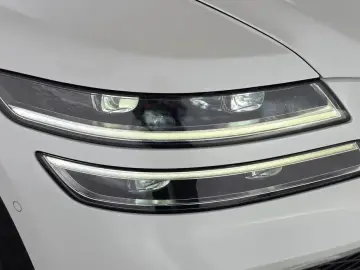 2023 Genesis G80 с пробегом 17 402 км
