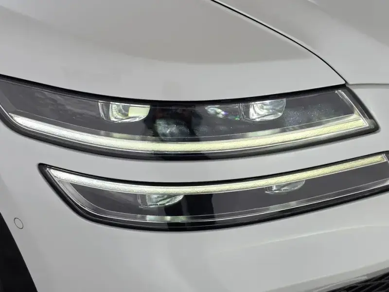 2023 Genesis G80 с пробегом 17 402 км