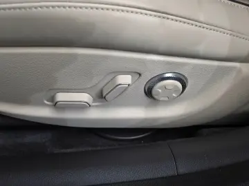 2023 Genesis G80 с пробегом 17 402 км
