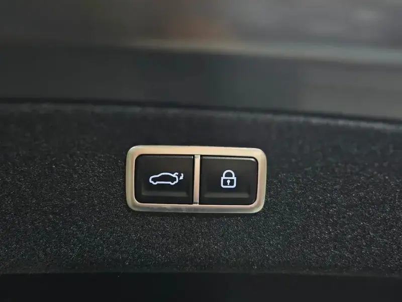 2023 Genesis G80 с пробегом 91 285 км