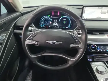 2023 Genesis G80 с пробегом 67 974 км