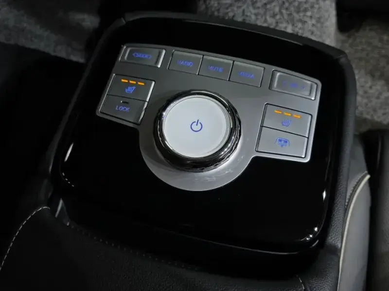 2023 Genesis G80 с пробегом 67 974 км