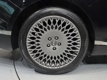 2023 Genesis G80 с пробегом 67 974 км