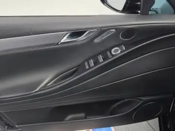 2023 Genesis G80 с пробегом 67 974 км