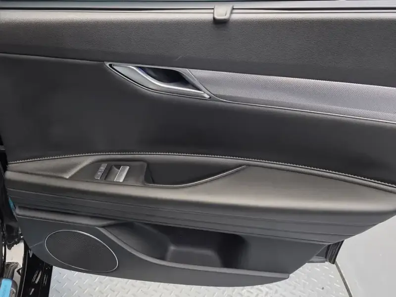 2023 Genesis G80 с пробегом 67 974 км