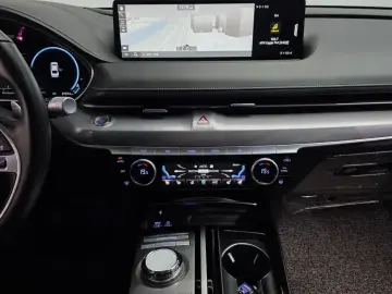 2023 Genesis G80 с пробегом 67 974 км