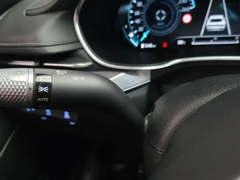 2023 Genesis G80 с пробегом 67 974 км