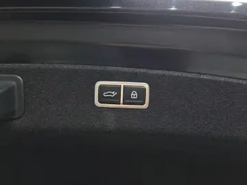 2023 Genesis G80 с пробегом 67 974 км