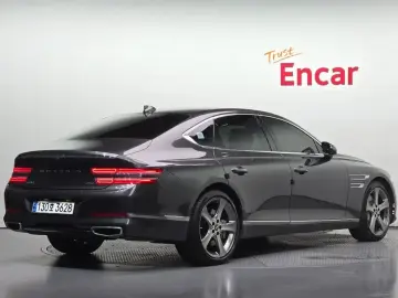 2023 Genesis G80 с пробегом 36 124 км