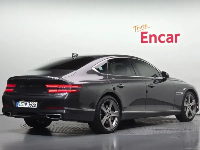2023 Genesis G80 с пробегом 36 124 км