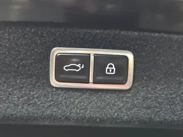 2023 Genesis G80 с пробегом 60 012 км