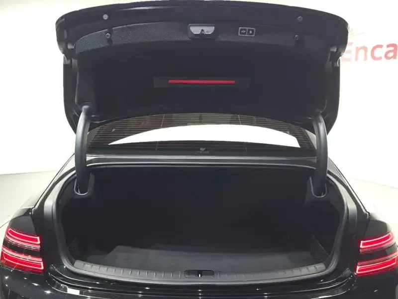 2023 Genesis G80 с пробегом 60 012 км