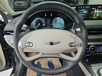 2023 Genesis G80 с пробегом 36 600 км