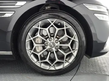 2023 Genesis G80 с пробегом 60 012 км