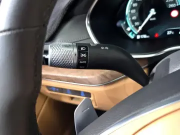 2023 Genesis G80 с пробегом 60 012 км