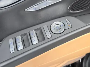 2023 Genesis G80 с пробегом 60 012 км