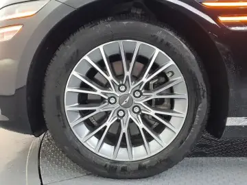 2023 Genesis G80 с пробегом 68 481 км