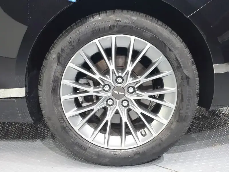 2023 Genesis G80 с пробегом 68 481 км