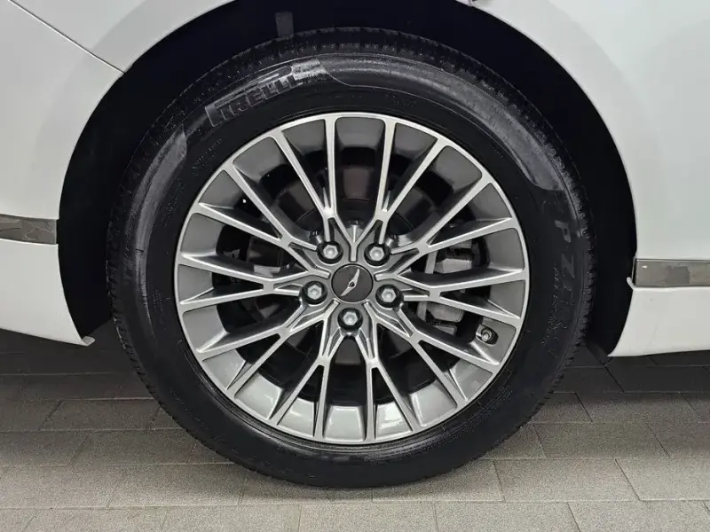 2023 Genesis G80 с пробегом 36 979 км