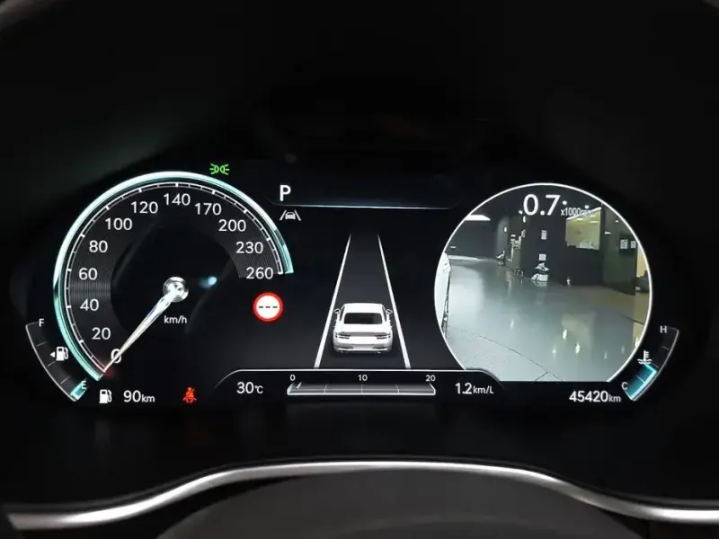 2023 Genesis G80 с пробегом 45 420 км