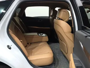 2023 Genesis G80 с пробегом 45 420 км