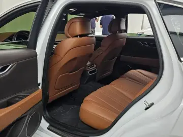 2023 Genesis G80 с пробегом 36 979 км