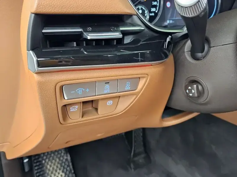 2023 Genesis G80 с пробегом 36 979 км