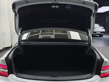 2023 Genesis G80 с пробегом 36 979 км