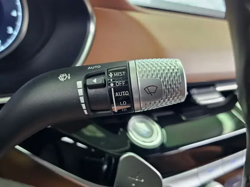 2023 Genesis G80 с пробегом 36 979 км