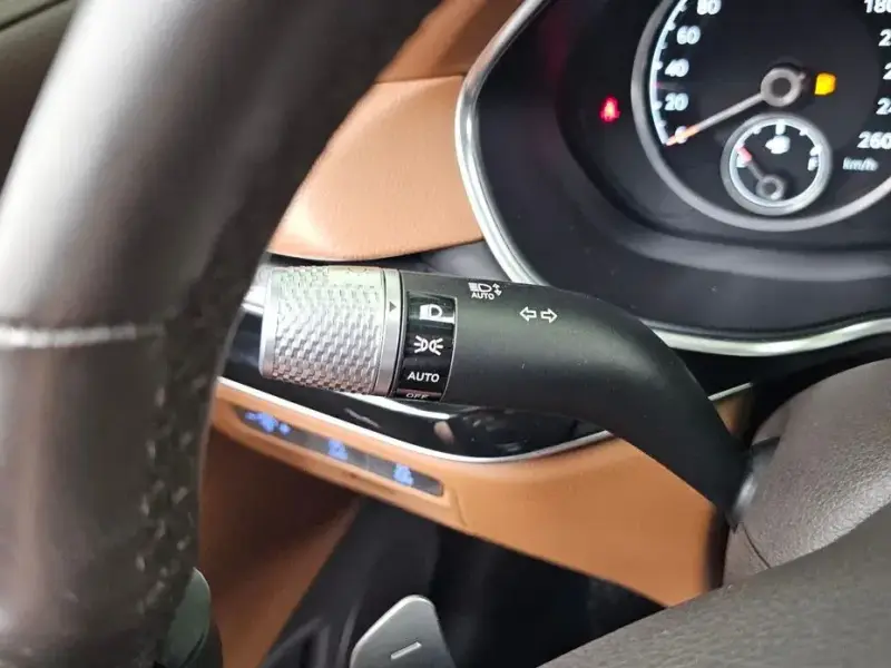 2023 Genesis G80 с пробегом 36 979 км