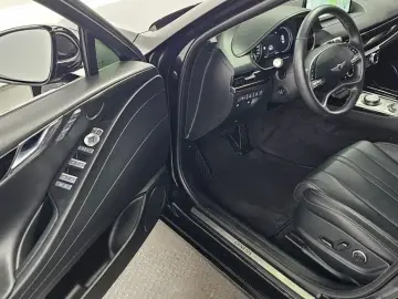 2023 Genesis G80 с пробегом 82 586 км