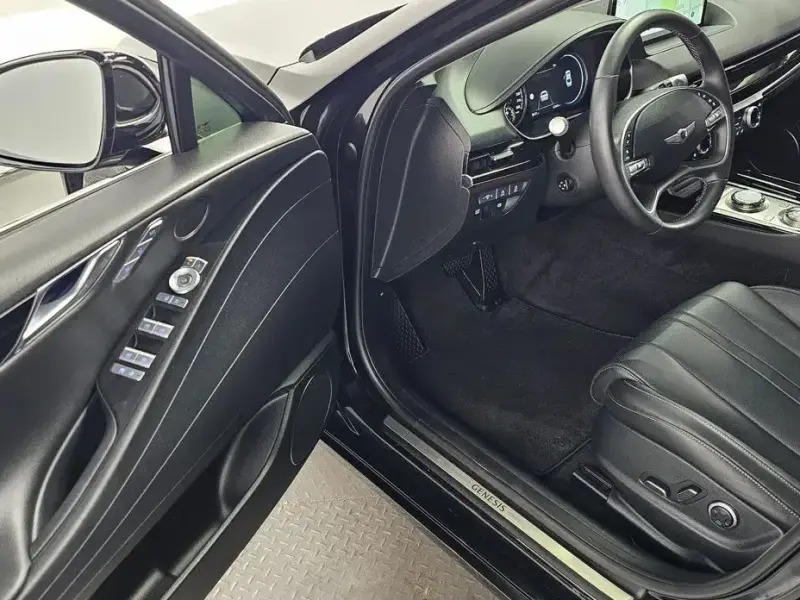 2023 Genesis G80 с пробегом 82 586 км