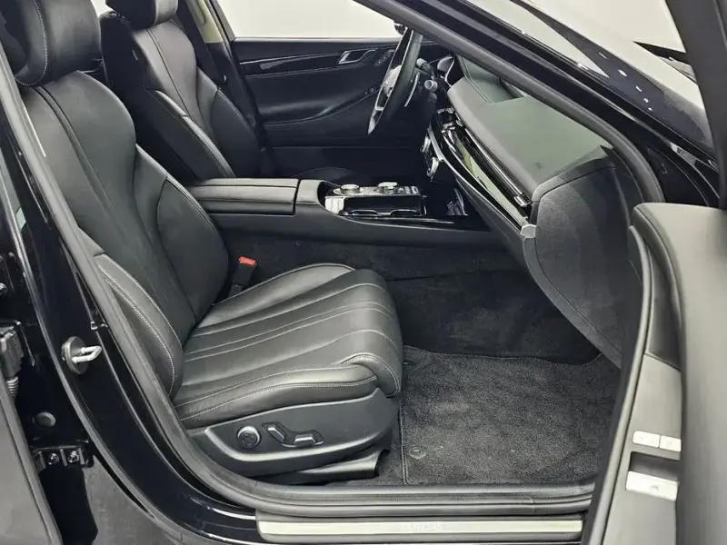 2023 Genesis G80 с пробегом 82 586 км