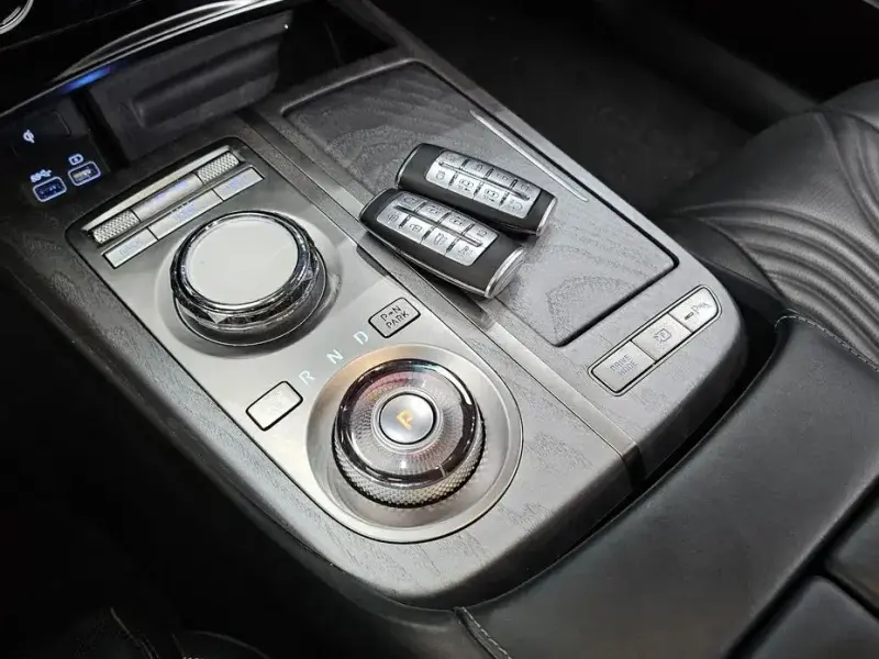 2023 Genesis G80 с пробегом 50 047 км