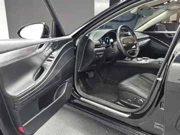 2023 Genesis G80 с пробегом 50 047 км