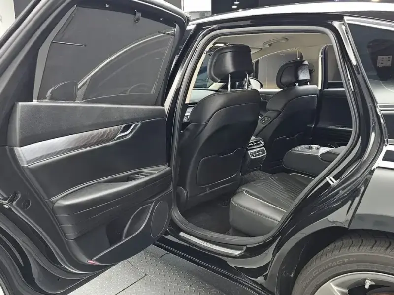2023 Genesis G80 с пробегом 50 047 км