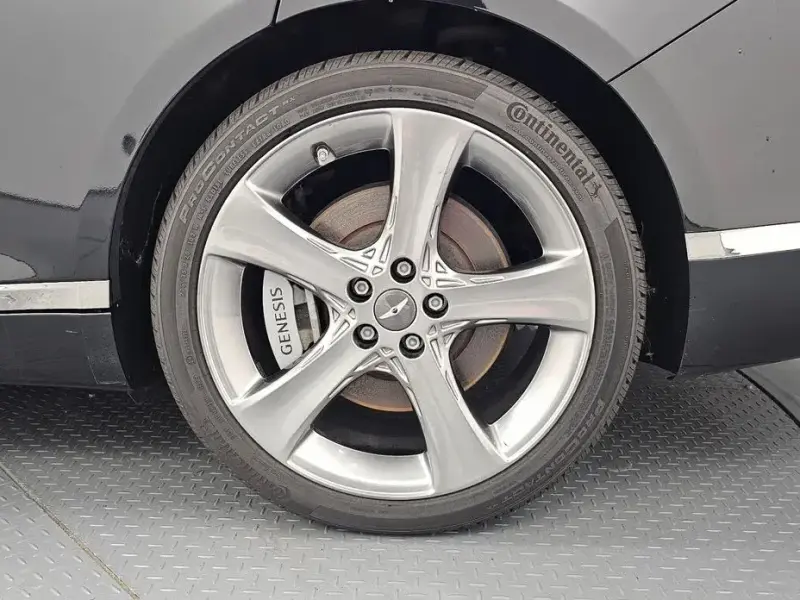 2023 Genesis G80 с пробегом 50 047 км