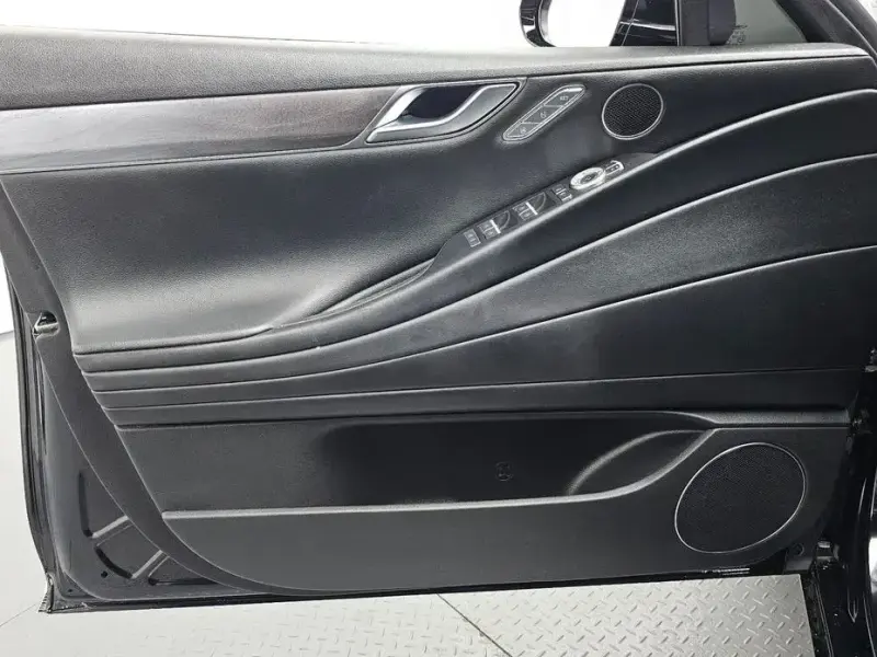 2023 Genesis G80 с пробегом 50 047 км