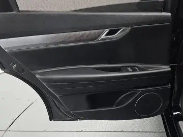 2023 Genesis G80 с пробегом 50 047 км