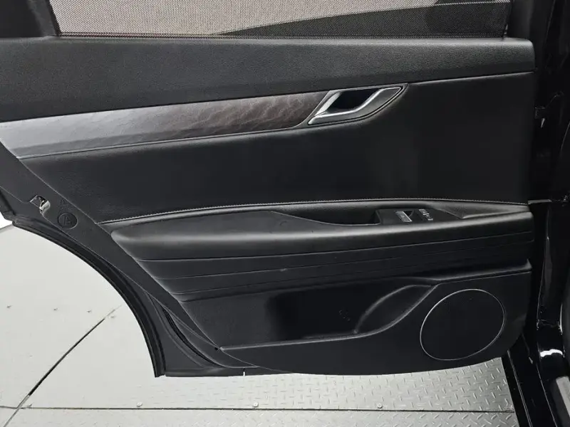 2023 Genesis G80 с пробегом 50 047 км