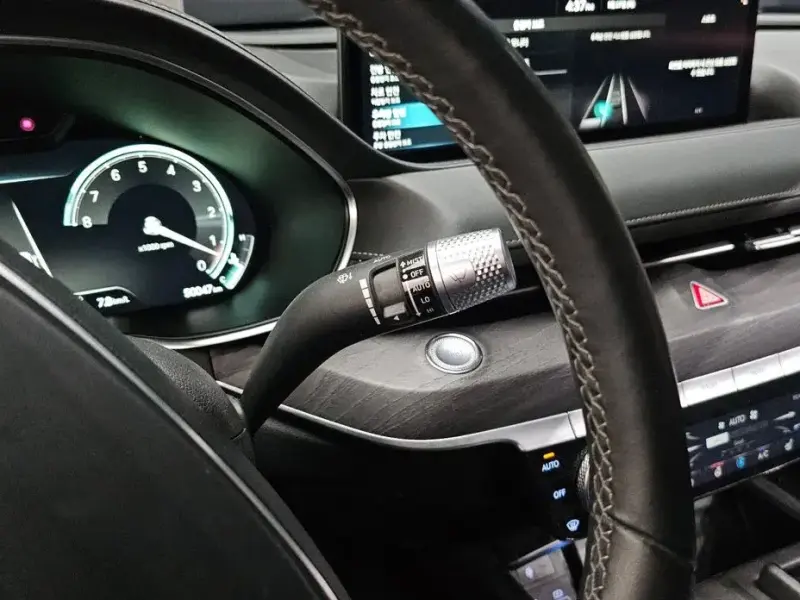 2023 Genesis G80 с пробегом 50 047 км